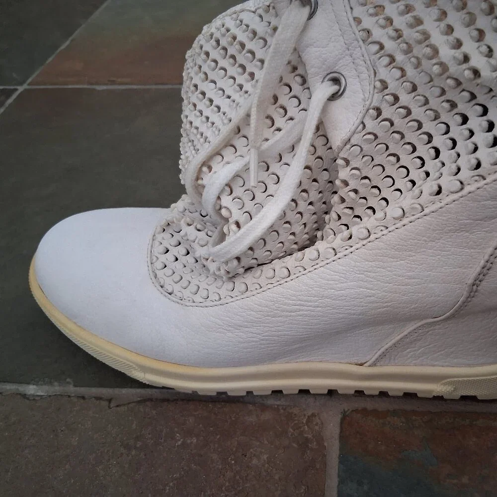 Vivienne Westwood size 38